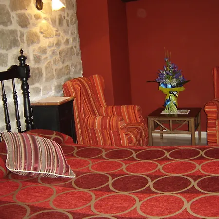 Casa Laure Y Mª Jose בית הארחה