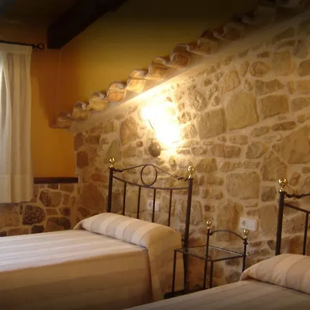Casa Laure Y Mª Jose Gasthof Arens de Lledo