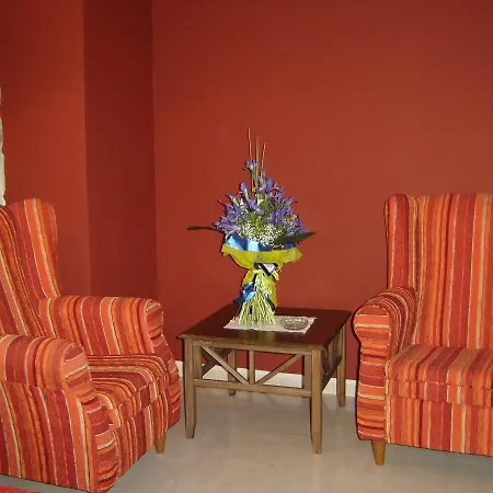 Casa Laure Y Mª Jose בית הארחה Arens de Lledo